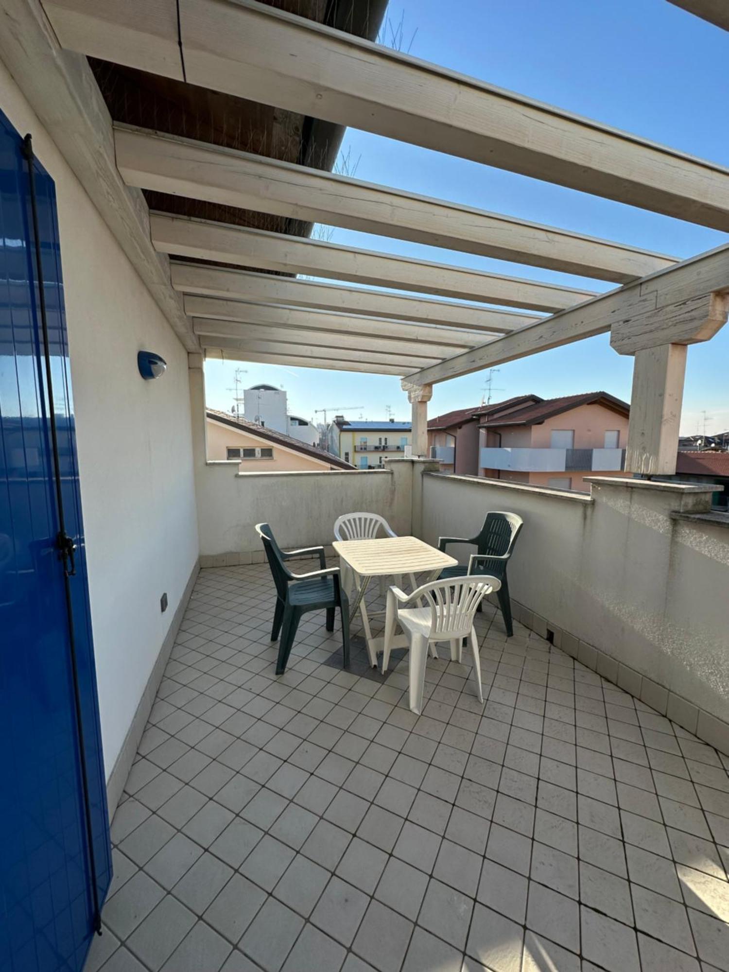 Residence Stefania Attici Su 2 Livelli - Agenzia Cocal Caorle Bagian luar foto