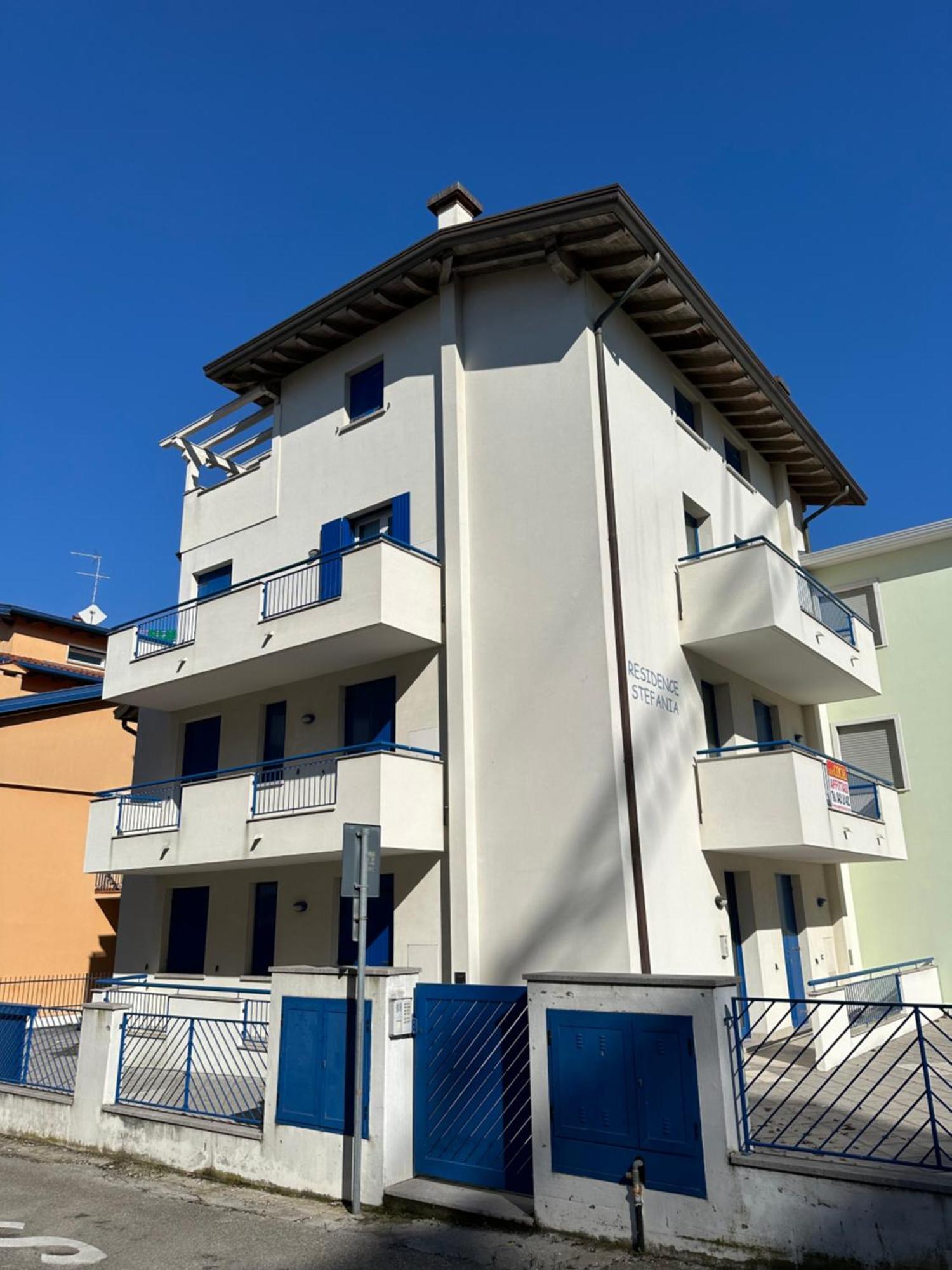 Residence Stefania Attici Su 2 Livelli - Agenzia Cocal Caorle Bagian luar foto